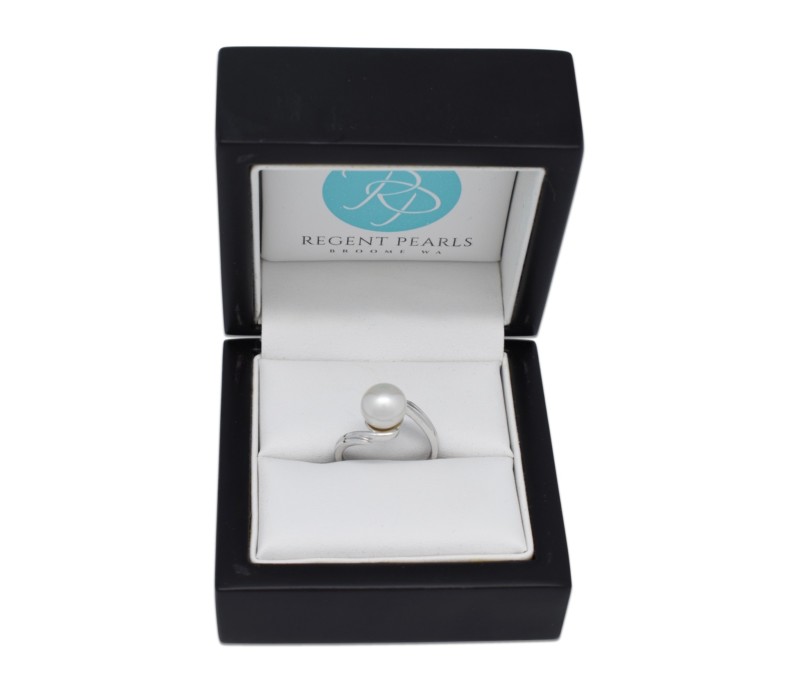 Australian Pearl Ring in display box