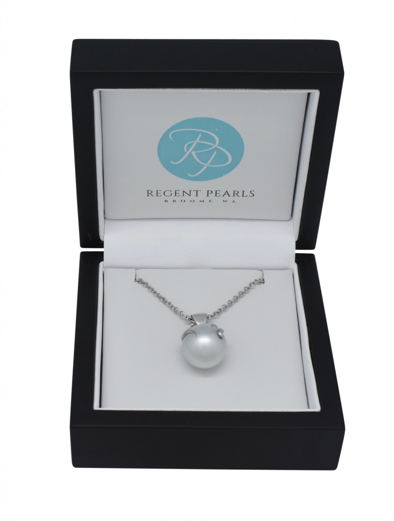 Australian Pearl Pendant in Display Box