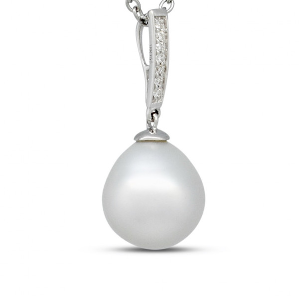 18ct White Gold Pearl and Diamond Pendant