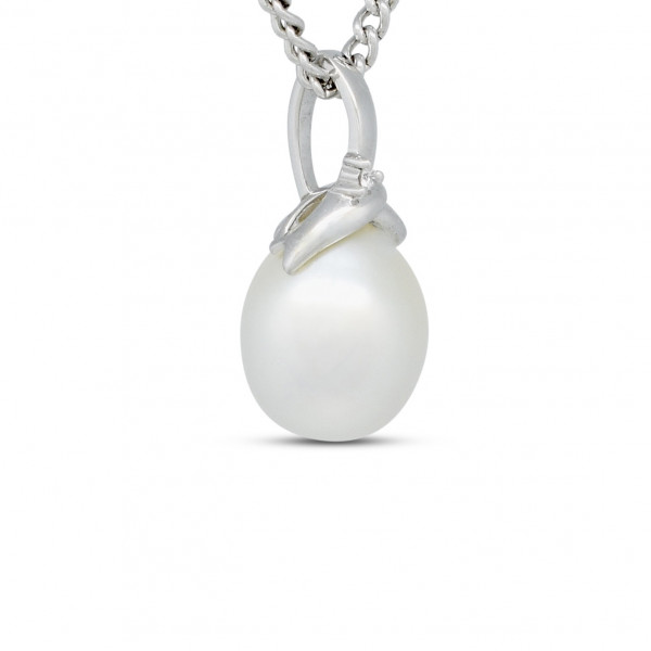 18ct Pearl Diamond Pendant